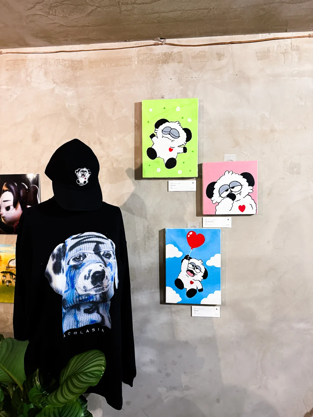 「流 -MITURU- vol.6」でのLOZYの展示風景